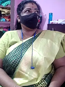 Snapshot of lathikaqueentamil chatting on November 22, 2025, 4:17 pm lathikaqueentamil online show from November 22, 2025, 4:17 pm