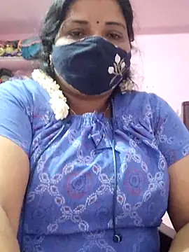 Snapshot of lathikaqueentamil chatting on October 1, 2025, 5:17 pm lathikaqueentamil online show from October 1, 2025, 5:17 pm