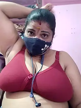 Snapshot of lathikaqueentamil chatting on October 7, 2025, 8:37 am lathikaqueentamil online show from October 7, 2025, 8:37 am