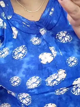 Snapshot of lathikaqueentamil chatting on November 8, 2025, 5:22 am lathikaqueentamil online show from November 8, 2025, 5:22 am