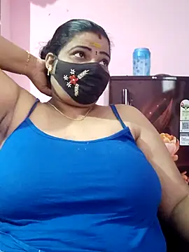 Snapshot of lathikaqueentamil chatting on October 17, 2025, 3:32 am lathikaqueentamil online show from October 17, 2025, 3:32 am