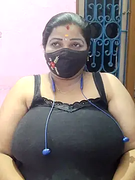 Snapshot of lathikaqueentamil chatting on December 16, 2025, 5:06 pm lathikaqueentamil online show from December 16, 2025, 5:06 pm