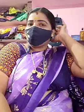 Snapshot of lathikaqueentamil chatting on November 5, 2025, 5:38 pm lathikaqueentamil online show from November 5, 2025, 5:38 pm