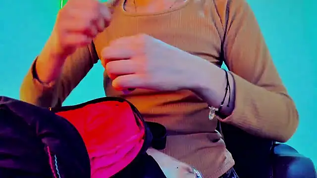 Madison charlotte online show from January 10, 2026, 5:25 am