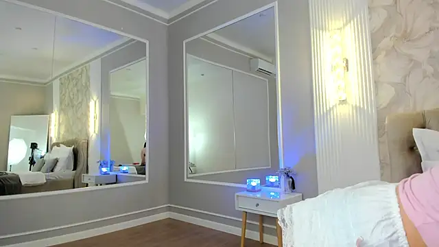 NoraHaynes online show from April 9, 2026, 3:08 am