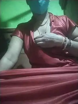 Snapshot of HOT_SKS25 chatting on September 16, 2025, 5:08 am HOT SKS25 online show from September 16, 2025, 5:08 am