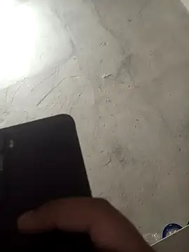 shalubhabhi69 online show from September 18, 2025, 6:11 pm