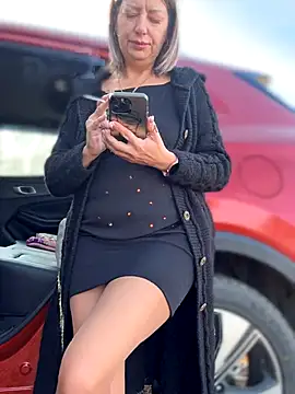 Snapshot of Milena-MilfaXXX chatting on November 24, 2025, 5:40 am Milena-MilfaXXX online show from November 24, 2025, 5:40 am