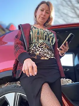 Snapshot of Milena-MilfaXXX chatting on November 18, 2025, 6:06 am Milena-MilfaXXX online show from November 18, 2025, 6:06 am