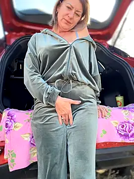 Snapshot of Milena-MilfaXXX chatting on October 31, 2025, 6:10 am Milena-MilfaXXX online show from October 31, 2025, 6:10 am