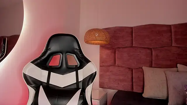 dani velvet online show from February 8, 2026, 3:04 am