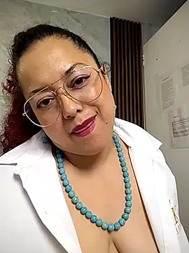 sophimyllers online show from September 19, 2025, 2:15 am