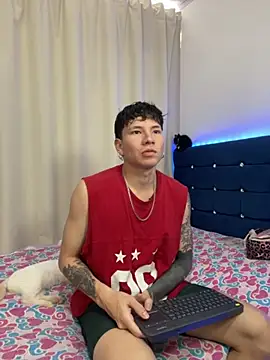 Snapshot of Tatiiana_n_Damiian chatting on November 5, 2025, 9:29 pm Tatiiana n Damiian online show from November 5, 2025, 9:29 pm