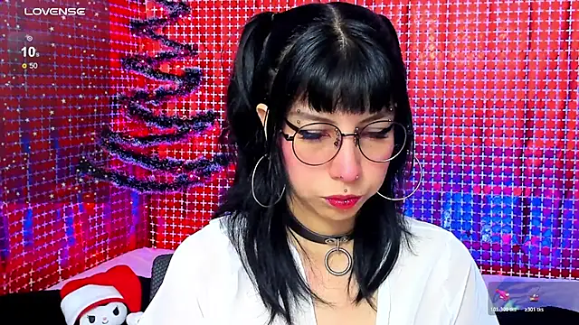 Snapshot of Rose_72 chatting on December 5, 2025, 7:34 pm Rose 72 online show from December 5, 2025, 7:34 pm