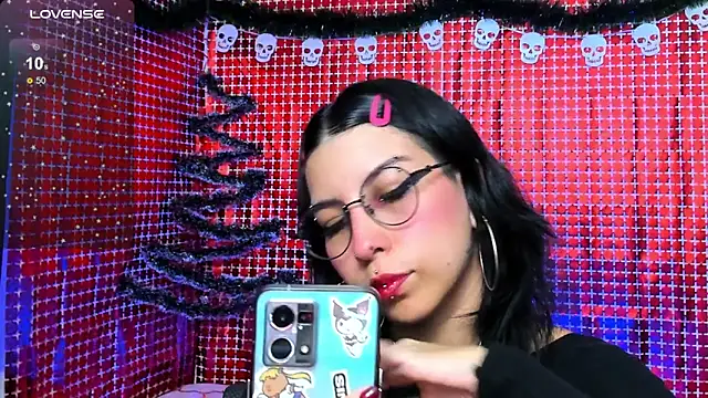 Snapshot of Rose_72 chatting on December 3, 2025, 7:35 pm Rose 72 online show from December 3, 2025, 7:35 pm