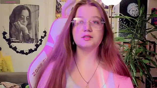 Sienna-Cow online show from November 6, 2025, 12:53 pm