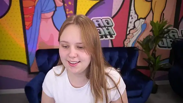 Snapshot of CrystallPaws chatting on October 28, 2025, 8:08 pm CrystallPaws online show from October 28, 2025, 8:08 pm