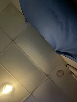 Snapshot of 1mistaGoodWood chatting on October 28, 2025, 7:51 am 1mistaGoodWood online show from October 28, 2025, 7:51 am