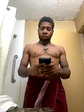 Snapshot of 1mistaGoodWood chatting on October 13, 2025, 12:40 pm 1mistaGoodWood online show from October 13, 2025, 12:40 pm