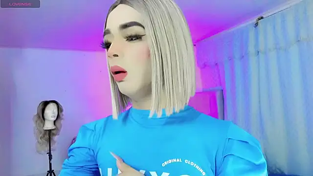 Snapshot of HANNAH_BACKERS chatting on November 30, 2025, 5:30 am HANNAH BACKERS online show from November 30, 2025, 5:30 am