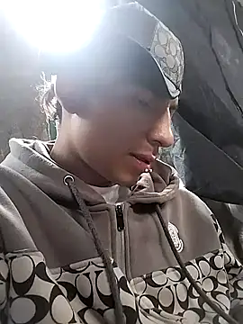 Tussi-amor online show from January 16, 2026, 1:04 pm