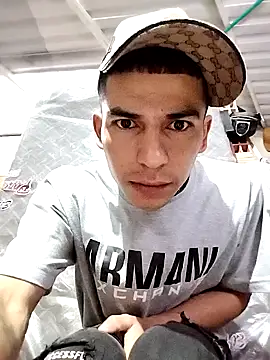 Snapshot of Tussi-amor chatting on September 10, 2025, 11:09 am Tussi-amor online show from September 10, 2025, 11:09 am