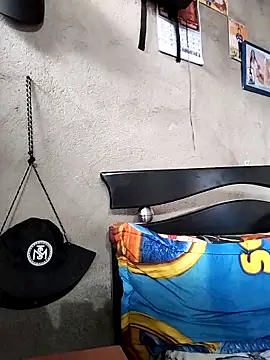 Snapshot of Tussi-amor chatting on September 15, 2025, 3:45 pm Tussi-amor online show from September 15, 2025, 3:45 pm