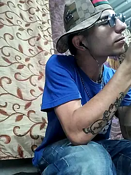 Snapshot of Tussi-amor chatting on October 5, 2025, 9:49 pm Tussi-amor online show from October 5, 2025, 9:49 pm