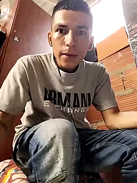 Snapshot of Tussi-amor chatting on September 9, 2025, 5:44 pm Tussi-amor online show from September 9, 2025, 5:44 pm