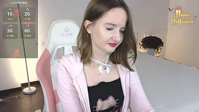 Snapshot of AlexsisFaee chatting on November 2, 2025, 9:42 pm AlexsisFaee online show from November 2, 2025, 9:42 pm