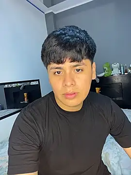 Kailertwink online show from November 12, 2025, 4:38 am