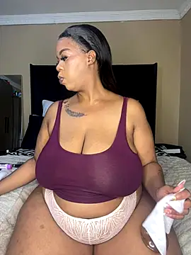 Snapshot of THICKBUNNYCHICKxxx chatting on November 19, 2025, 8:31 pm THICKBUNNYCHICKxxx online show from November 19, 2025, 8:31 pm