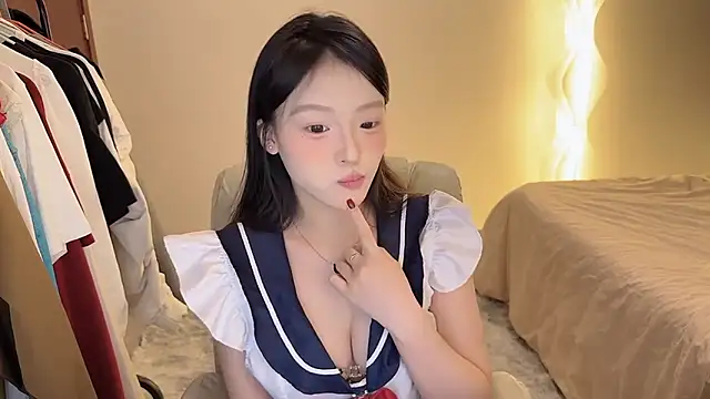 Robin-o3 online show from November 12, 2025, 5:39 pm