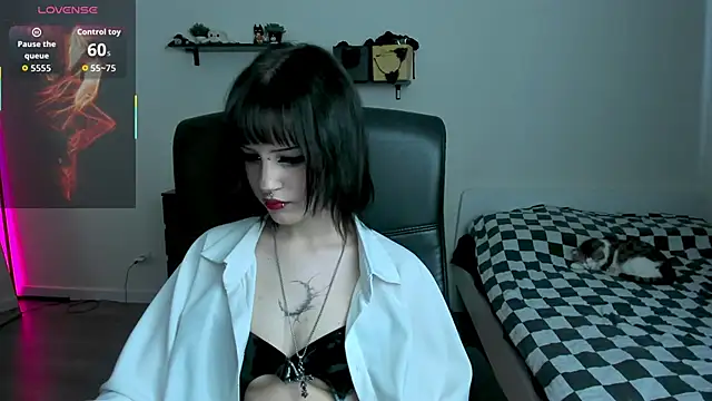 LiyaLuna online show from March 9, 2026, 12:41 pm