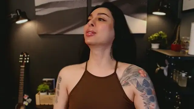 Snapshot of LUNACOCKSLAYER chatting on November 21, 2025, 12:04 pm LUNACOCKSLAYER online show from November 21, 2025, 12:04 pm