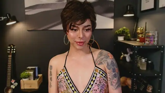 Snapshot of LUNACOCKSLAYER chatting on October 23, 2025, 11:36 pm LUNACOCKSLAYER online show from October 23, 2025, 11:36 pm