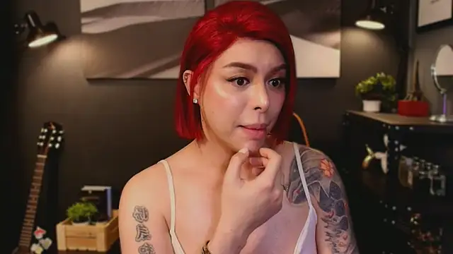 Snapshot of LUNACOCKSLAYER chatting on December 13, 2025, 8:04 pm LUNACOCKSLAYER online show from December 13, 2025, 8:04 pm