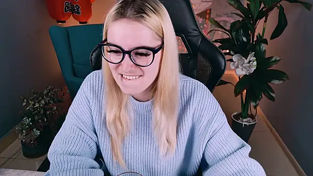 Stef Nicks online show from September 25, 2025, 5:24 am