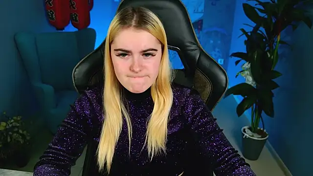 Stef Nicks online show from October 9, 2025, 10:38 am