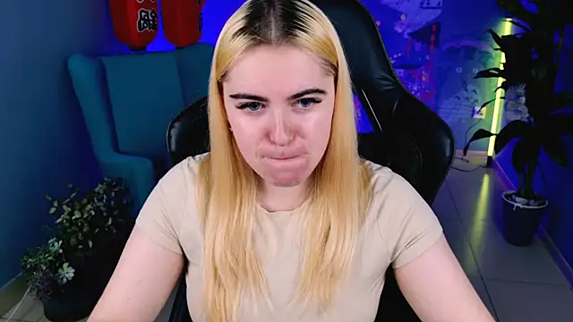 Stef Nicks online show from September 12, 2025, 6:02 am