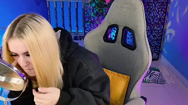 Stef Nicks online show from September 29, 2025, 5:25 am