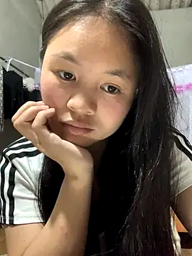 Snapshot of NhuFox chatting on September 14, 2025, 1:22 pm NhuFox online show from September 14, 2025, 1:22 pm