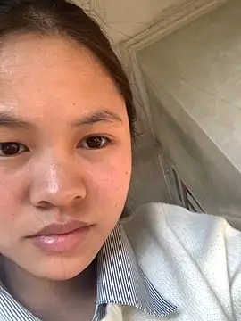 NhuFox online show from November 30, 2025, 8:15 am