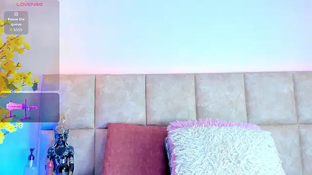 KarolBlanco online show from October 9, 2025, 7:14 pm