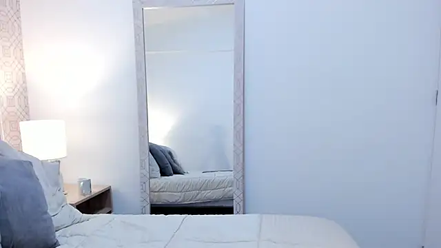 Snapshot of SuccubusDolly chatting on November 1, 2025, 8:14 pm SuccubusDolly online show from November 1, 2025, 8:14 pm