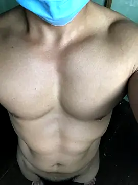 Huynh-duc-huy online show from November 27, 2025, 4:40 pm