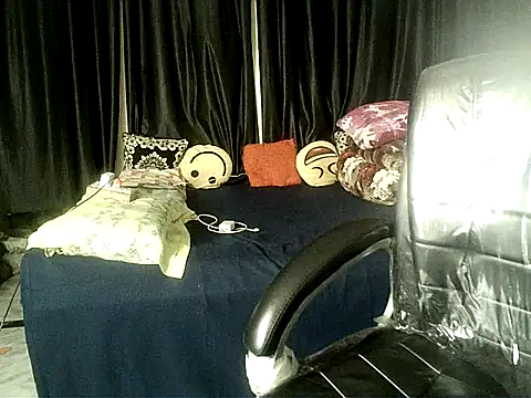 Anaconda-Mall online show from December 13, 2025, 8:04 pm