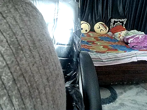 Anaconda-Mall online show from November 11, 2025, 6:14 pm