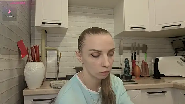 Snapshot of Edena_ chatting on June 9, 2026, 3:13 pm Edena online show from June 9, 2026, 3:13 pm