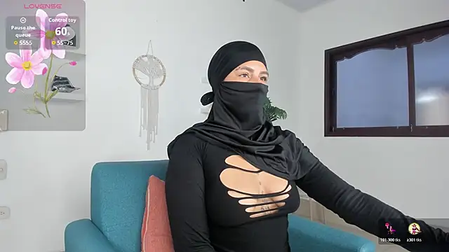 Snapshot of zali_mahamed chatting on November 12, 2025, 10:19 am zali mahamed online show from November 12, 2025, 10:19 am